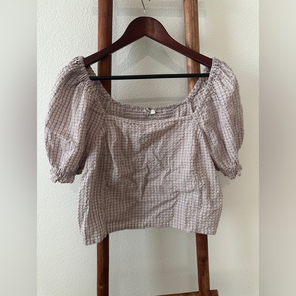Madewell SEERSUCKER HOPEWELL PUFF-SLEEVE CROP TOP IN PLAID Lilac Purple Smocked - Picture 2 of 6